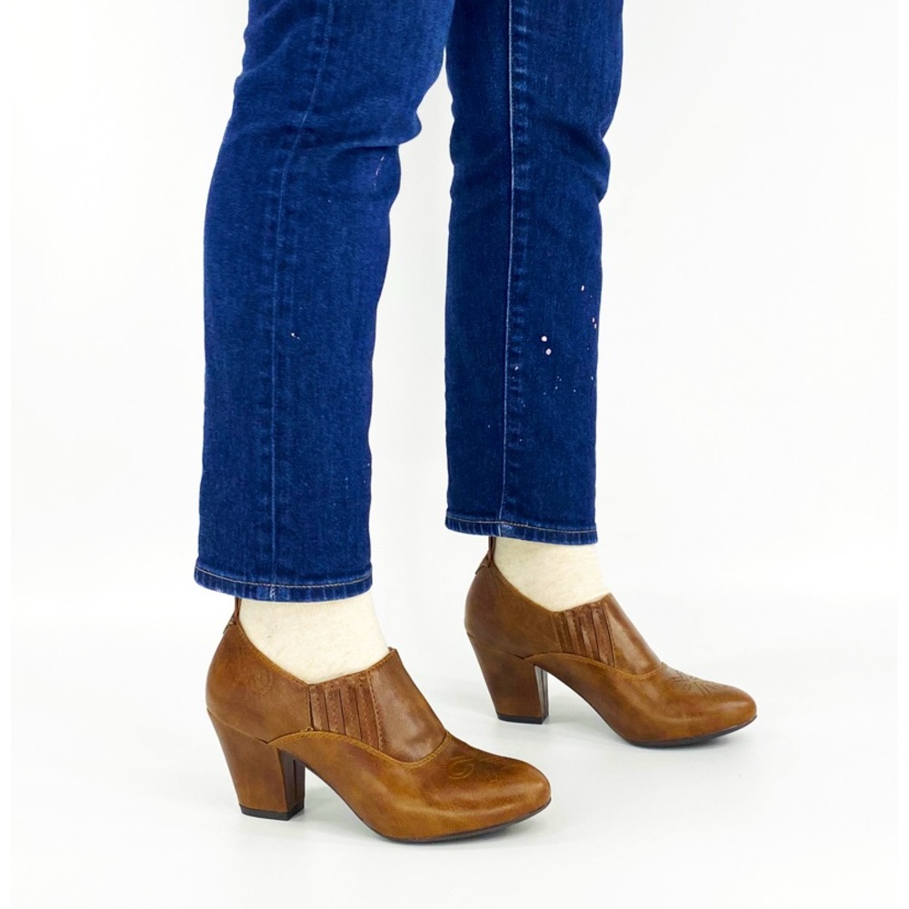 B.A.I.T. Howdy bootie NWOT vegan